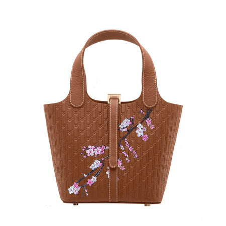 تان / إزهار الكرز