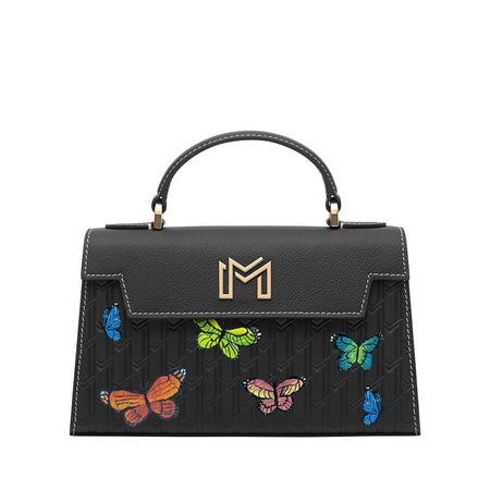 أسود / فراشة