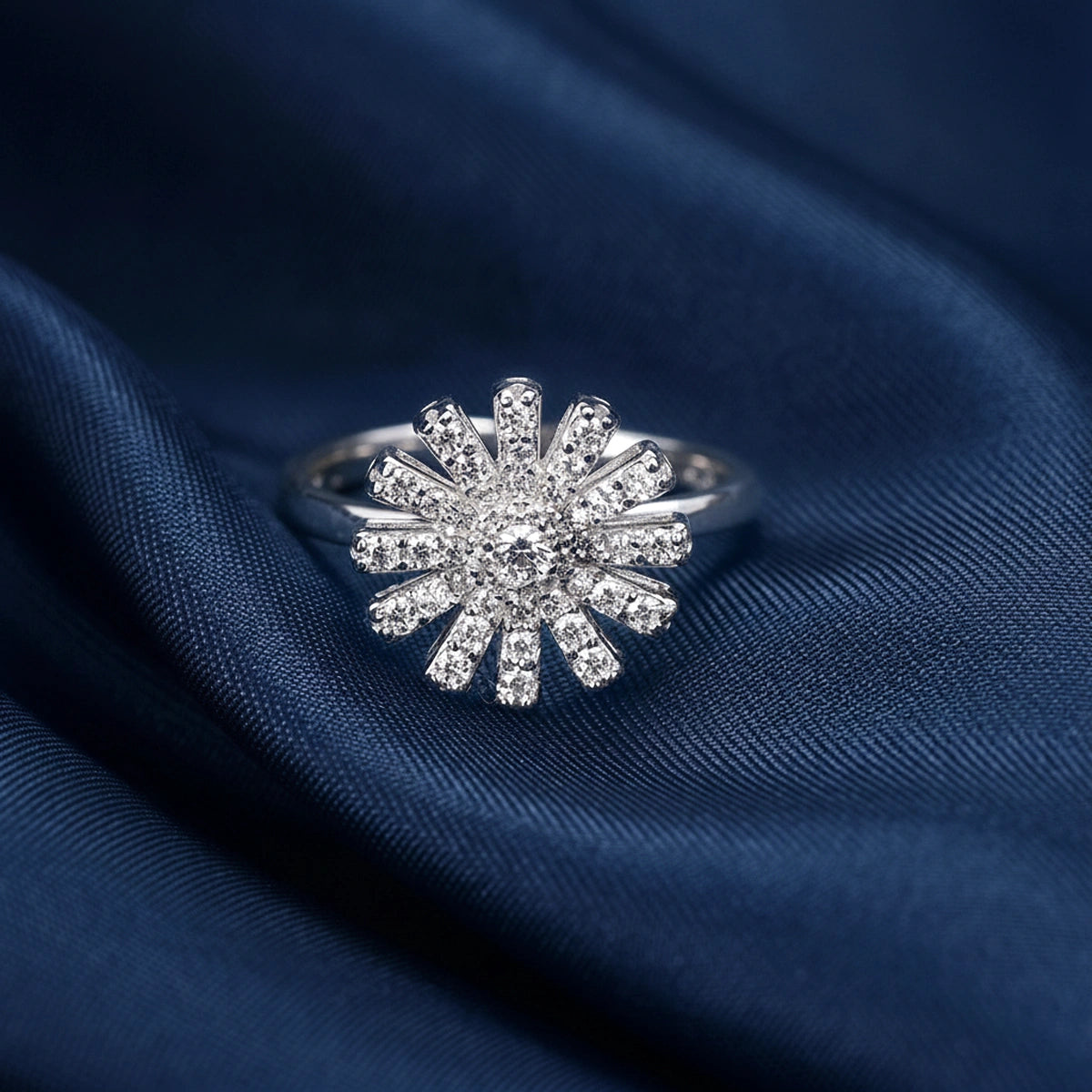 تشارمنق سن فلاور / خاتم باللون الفضي