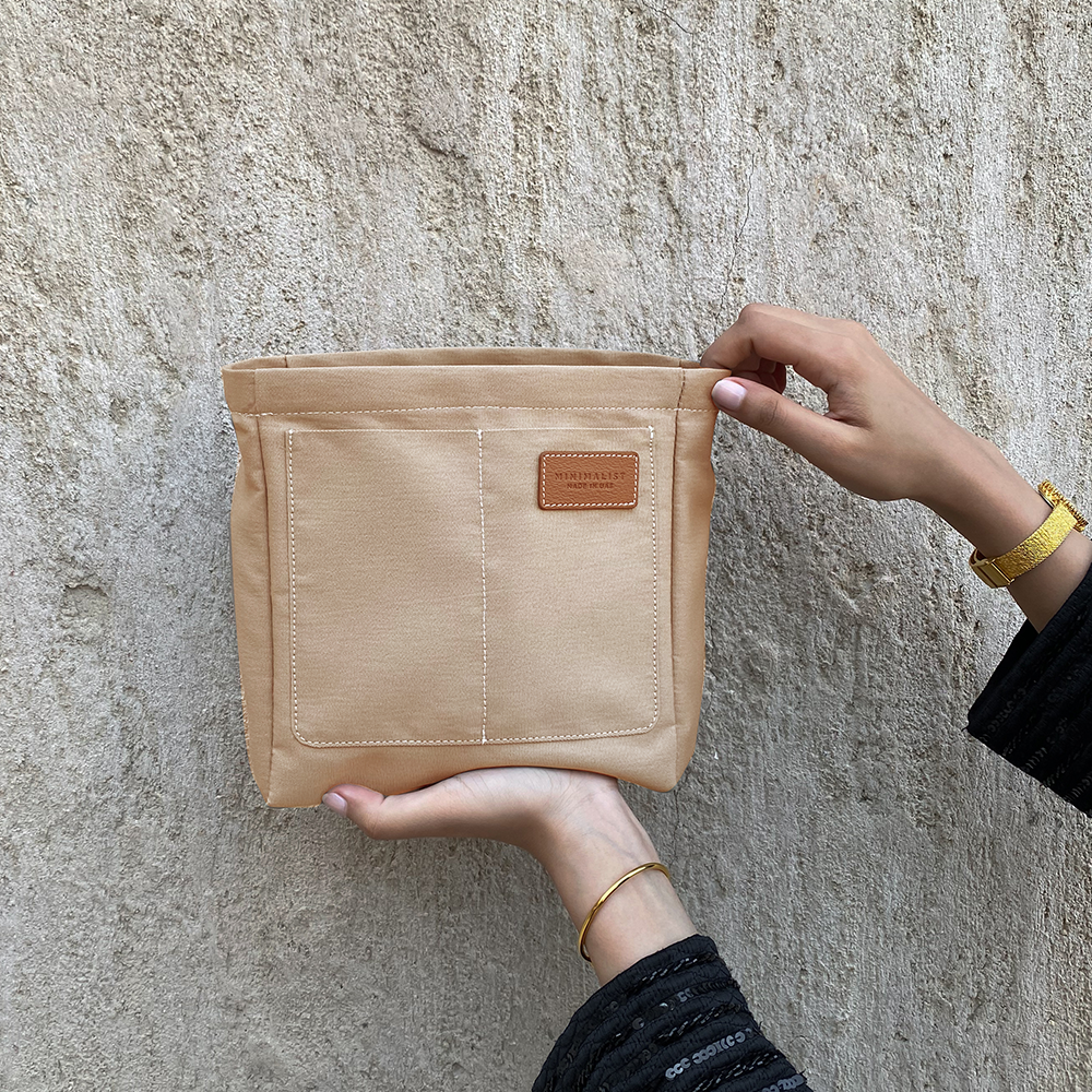 شنطة ميني توت / اسود مع تان