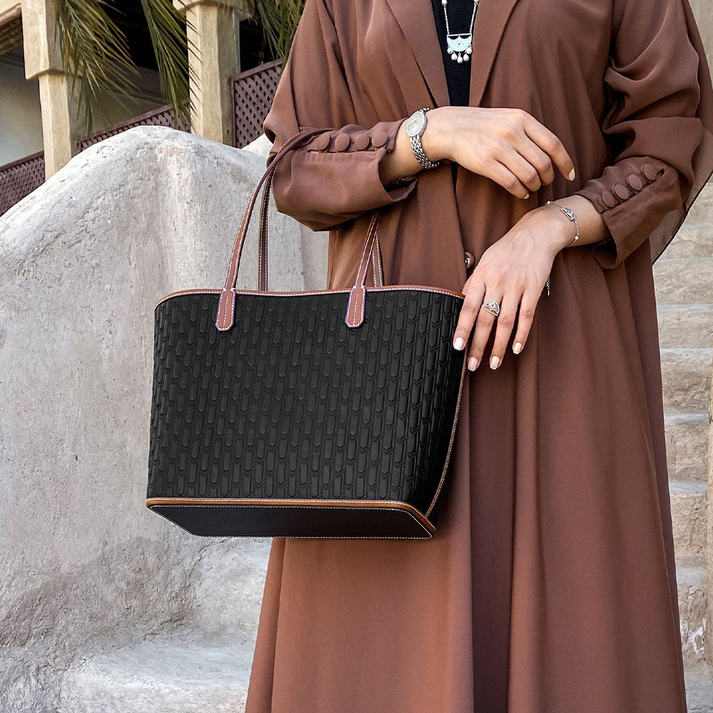 Travel Tote / Black and Tan