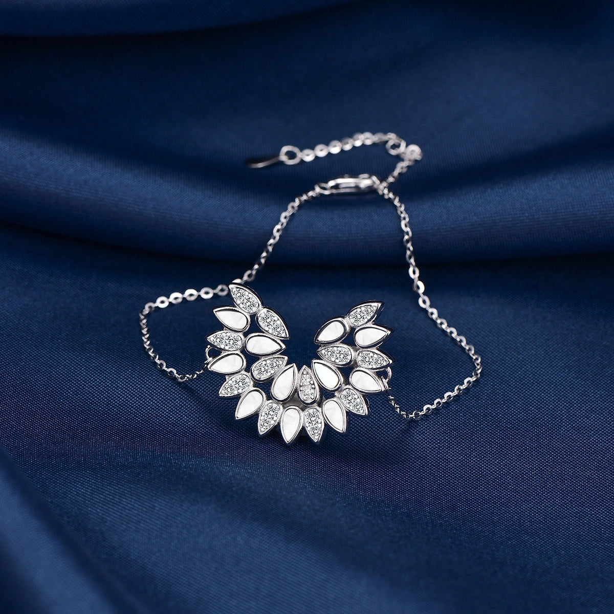 تشارمنق دروب / سوار باللون الفضي