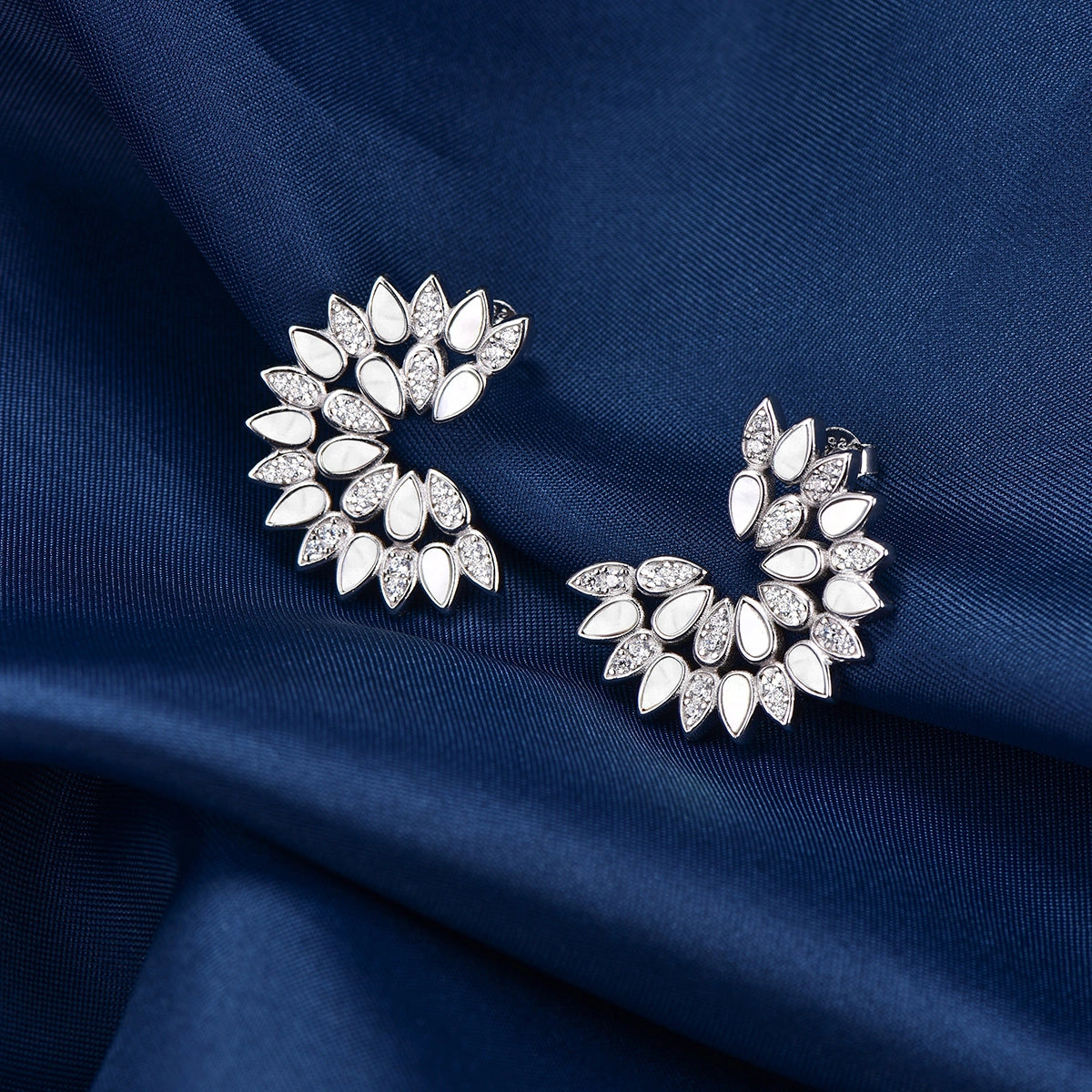 Charming Drop / Earrings Silver