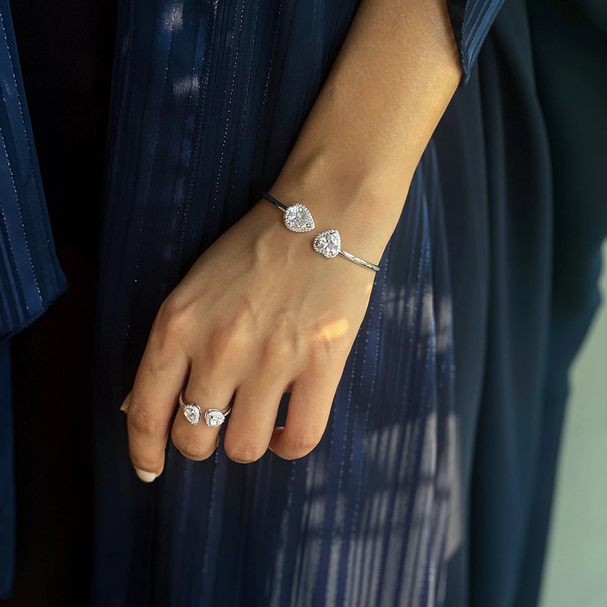 تشارمنق هارتس / خاتم باللون الفضي