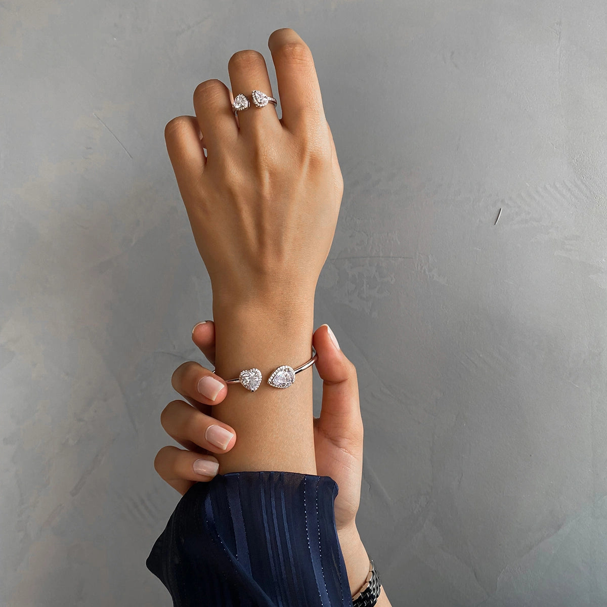 تشارمنق هارتس / خاتم باللون الفضي