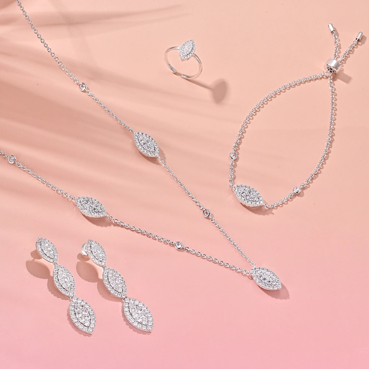 ديزي ليف / طقم باللون الفضي