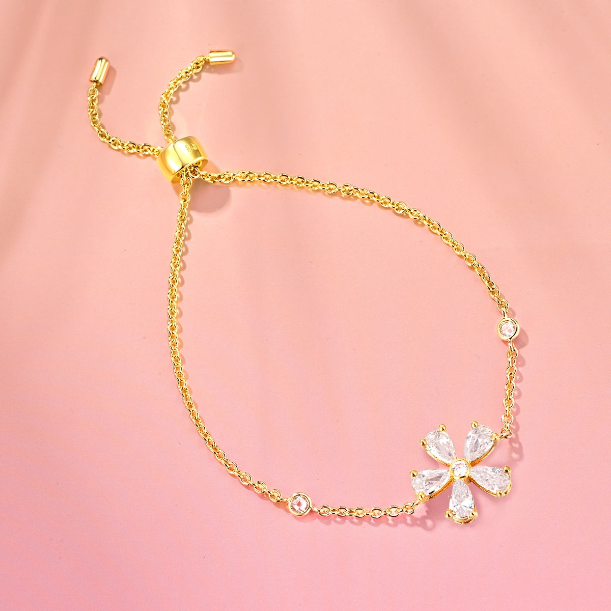 Daisy Flower / Bracelet Gold