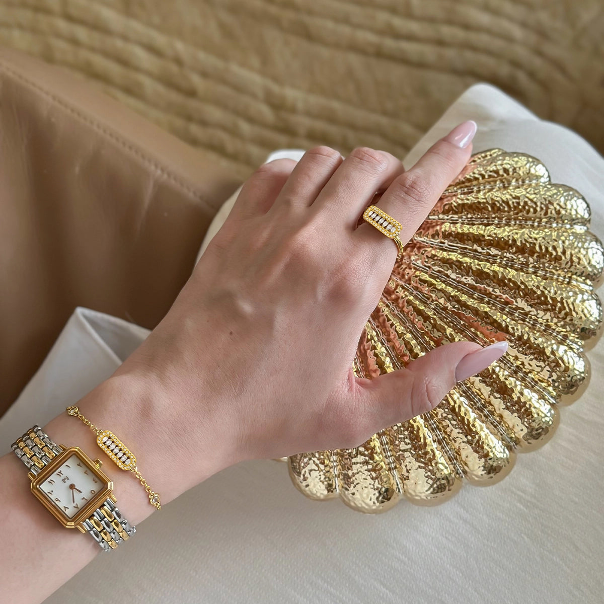 فاين / خاتم باللون الذهبي