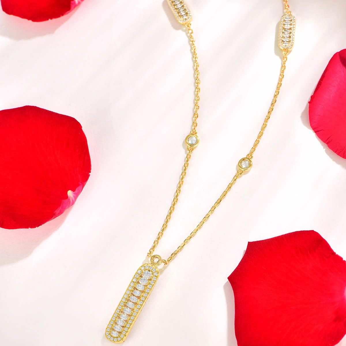 Fyne / Necklace Gold