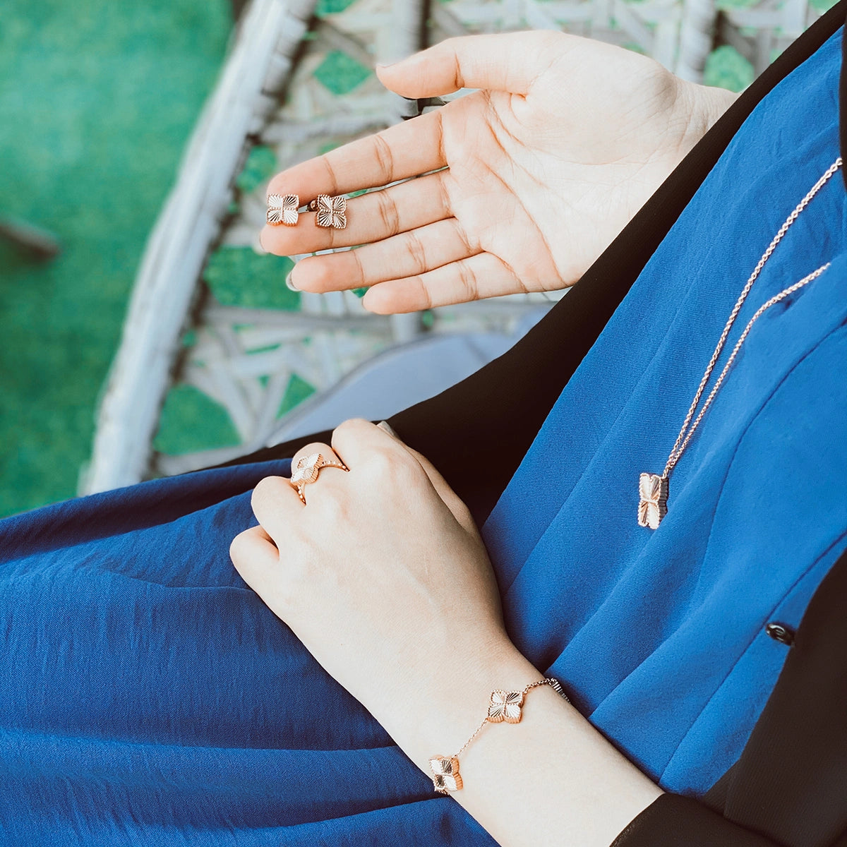 Joory / Sunglow Earrings Rose Gold