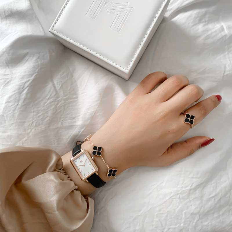 Joory / Earrings Black Rose Gold