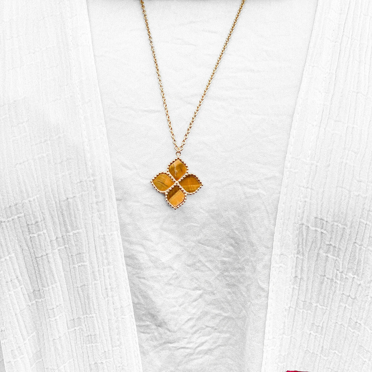 جوري / عُقد اللؤلؤ بلون الذهب