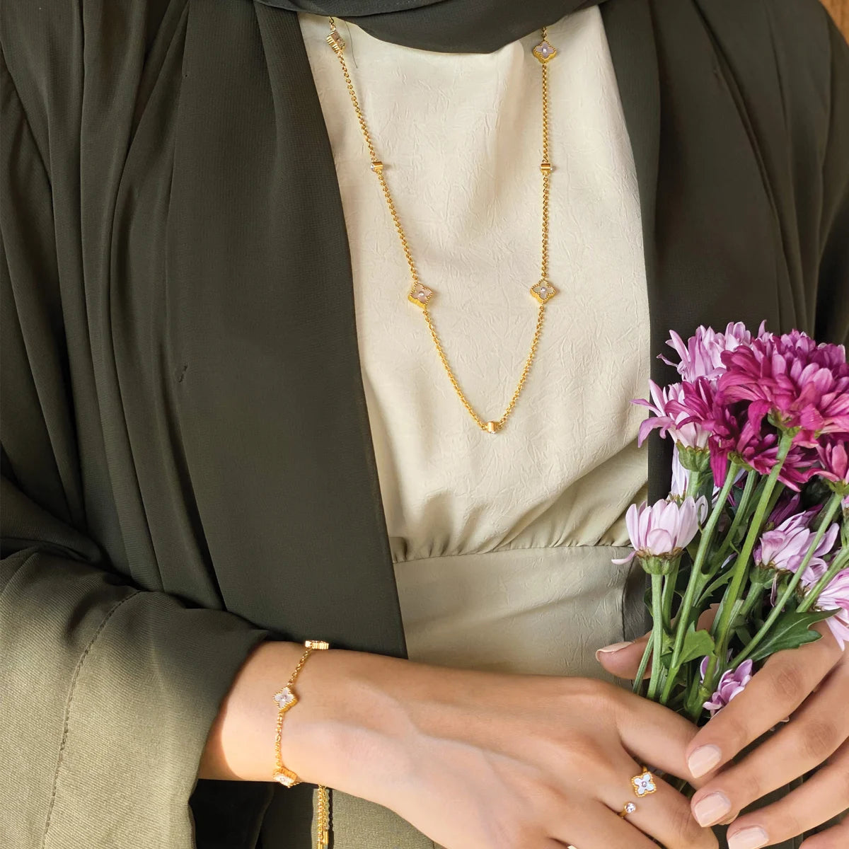 ميني جوري / إسورة اللؤلؤ باللون الذهبي