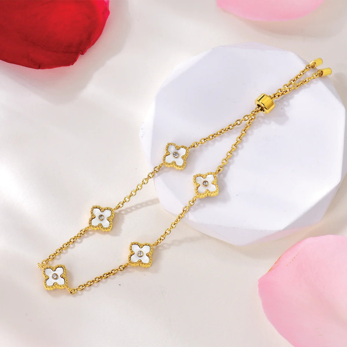 ميني جوري / إسورة اللؤلؤ باللون الذهبي