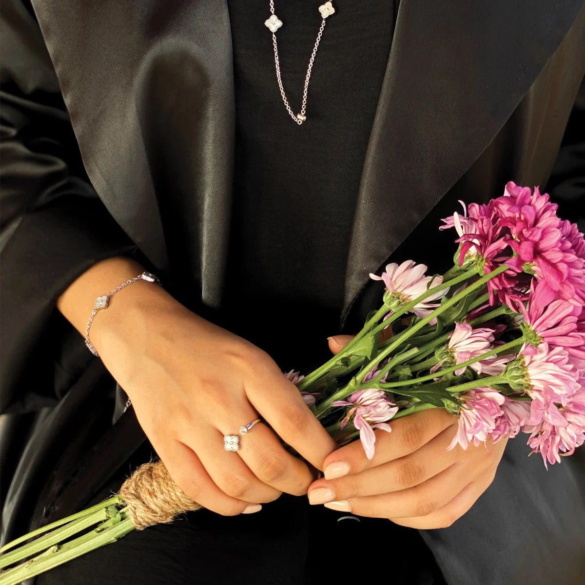 ميني جوري / خاتم اللؤلؤ باللون الفضي