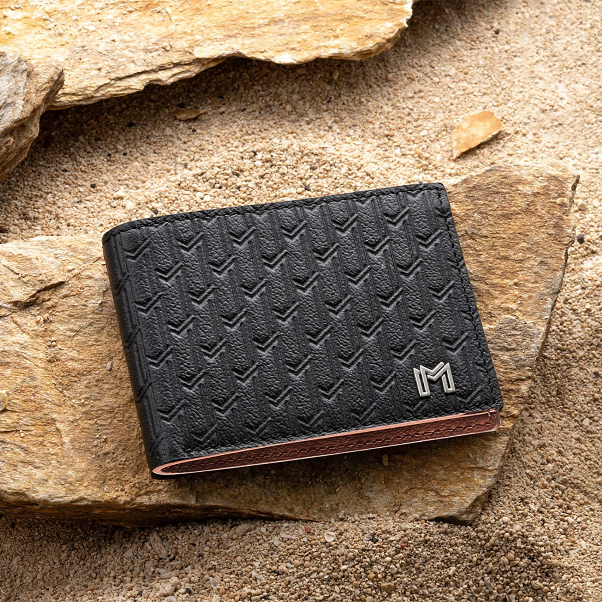 جلد الجمل / أسود وتان