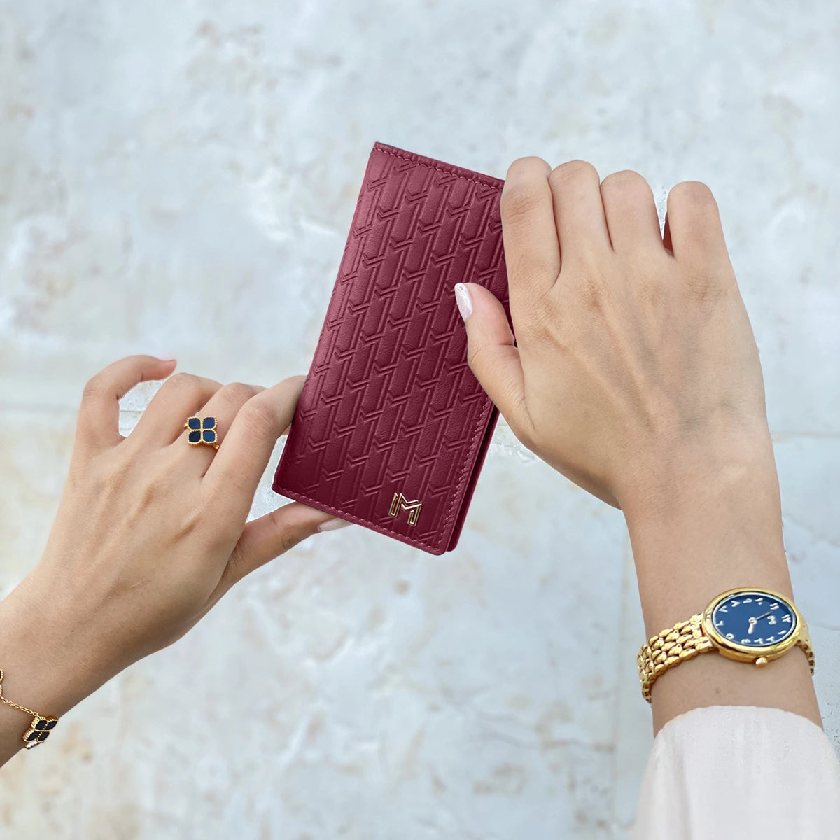 جلد ايطالي بورغندي / ذهبي