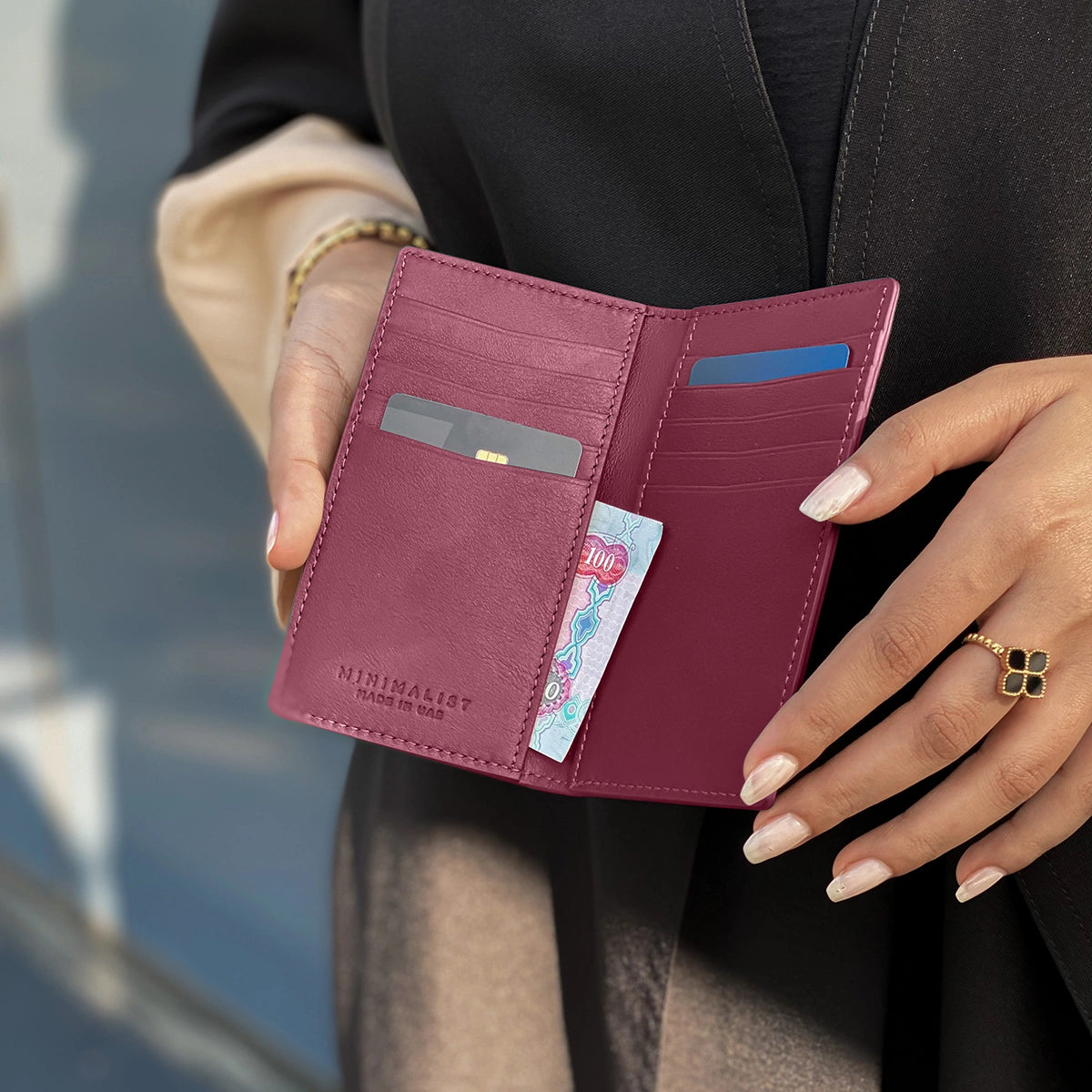 جلد ايطالي بورغندي / ذهبي