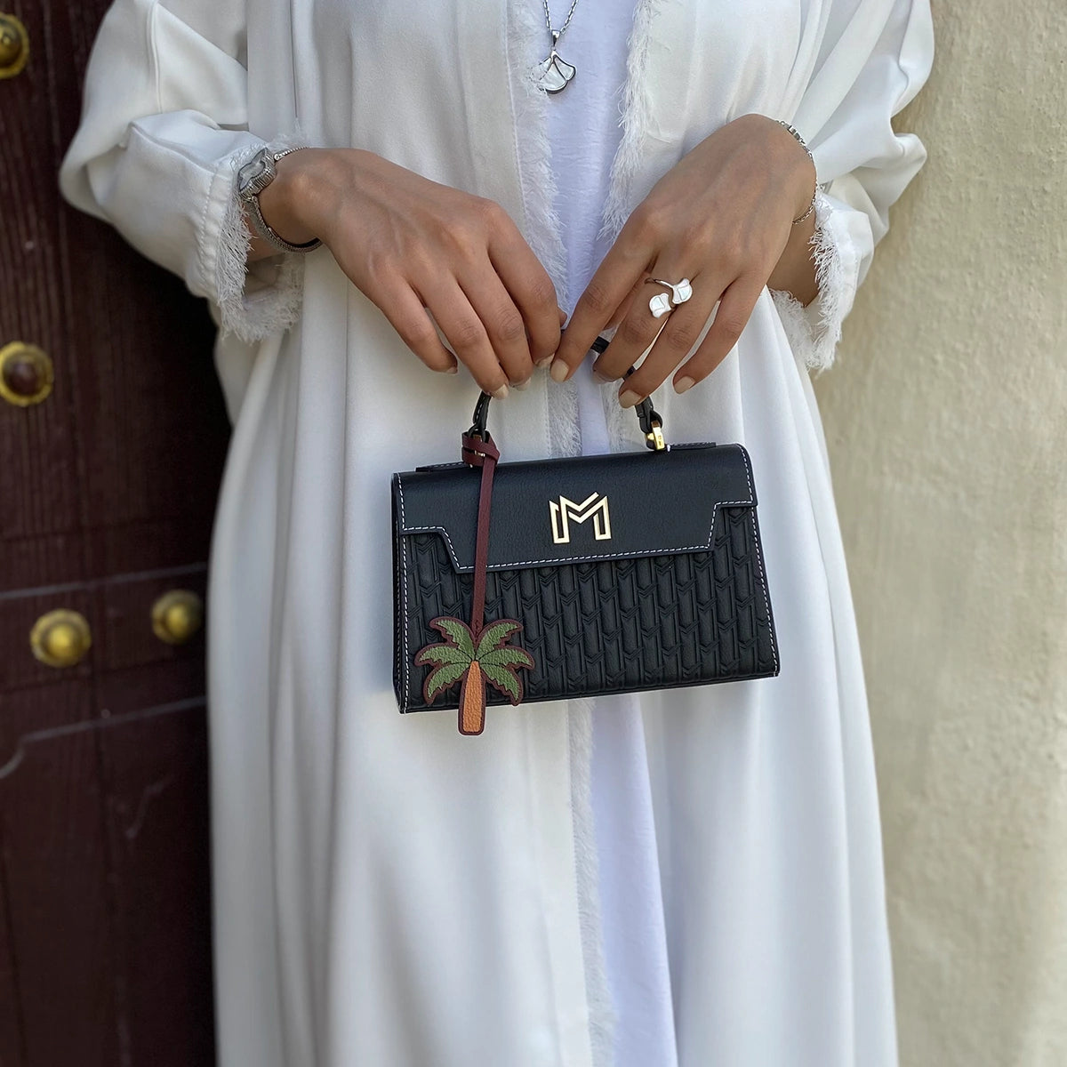 ليذر تشارم / النخلة