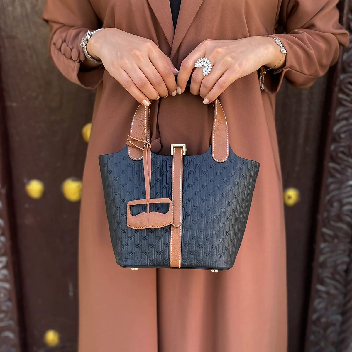 شنطة اليد اليازية / بورغندي