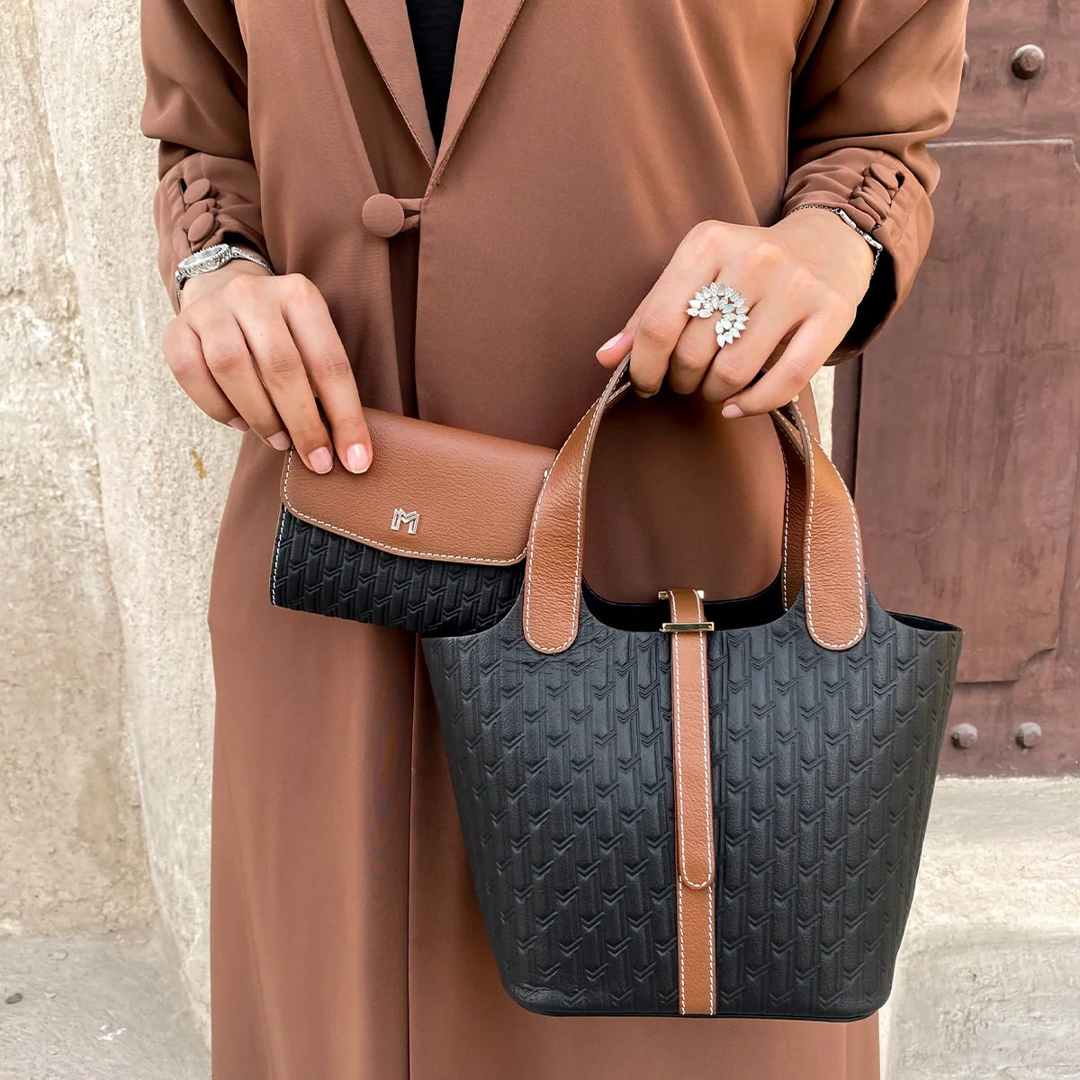 شنطة اليد اليازية / بورغندي