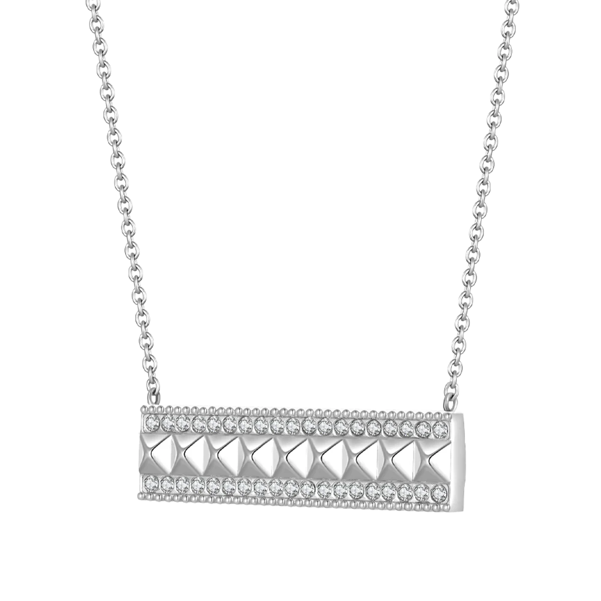 نورة / عقد باللون الفضي