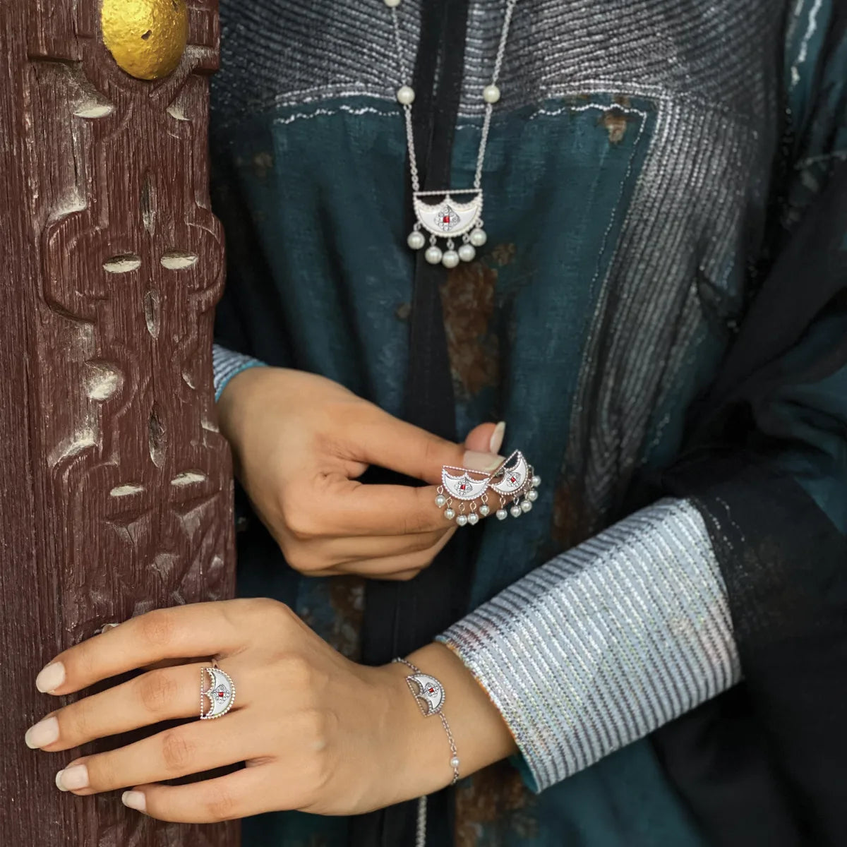 Shnaf / Earrings Pearl Silver