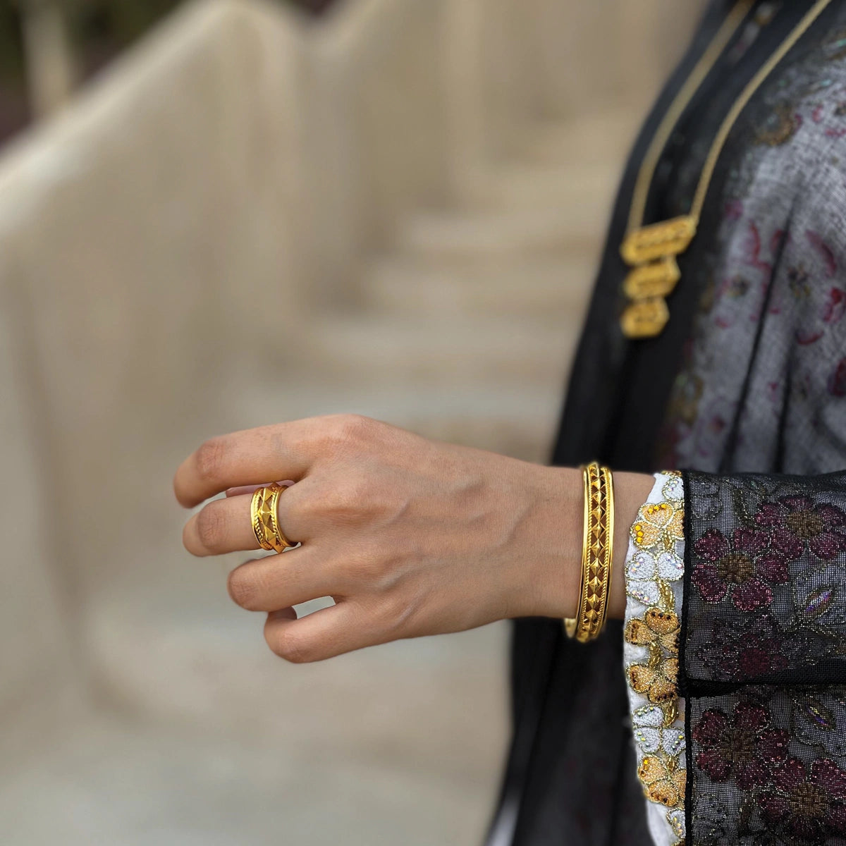 أناقة / خاتم ذهبي