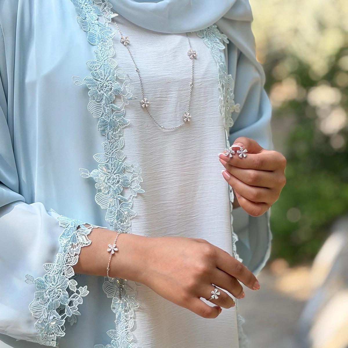 ديزي فلاور كولكشن/ طقم اللون الفضي