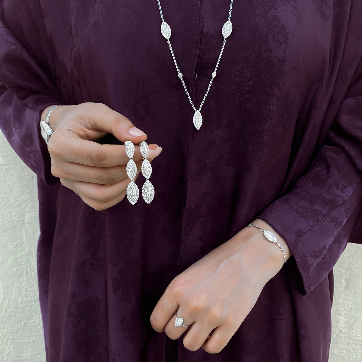 ديزي ليف / طقم باللون الفضي