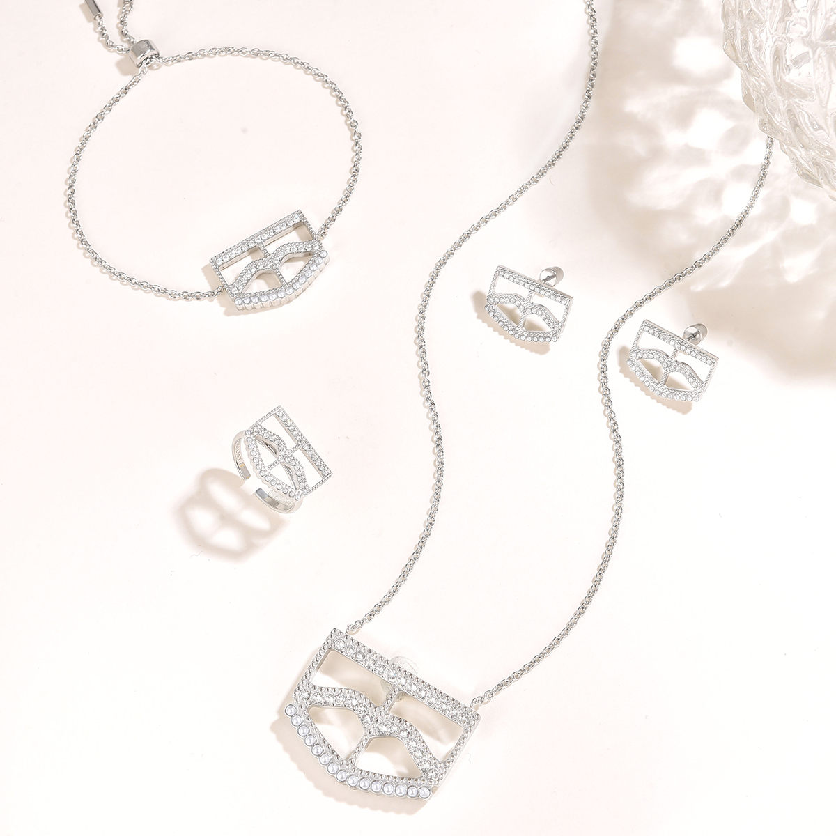 Burqa / Necklace Silver