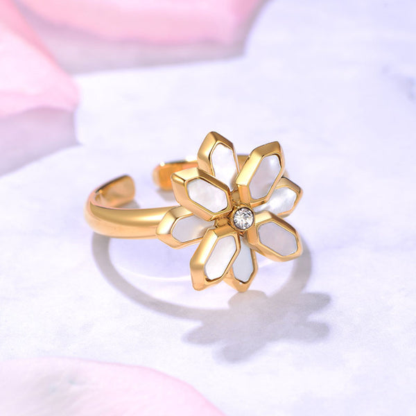Lotus / Ring Pearl Gold